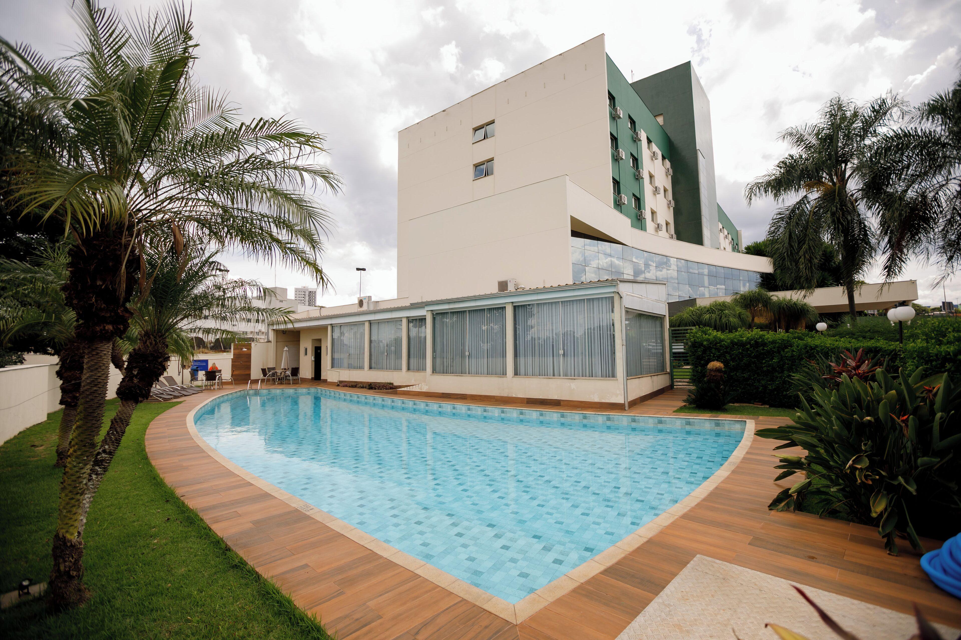 7 Hotéis Perto do Lago Igapó em Londrina que Vale Reservar
